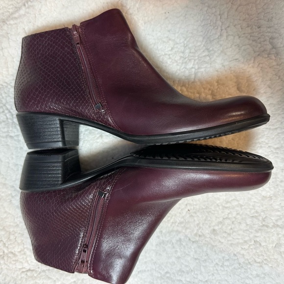 Ecco Maroon Touch 35 Ankle Boots with Snakeskin Embossed Detail size 39 - Picture 5 of 8